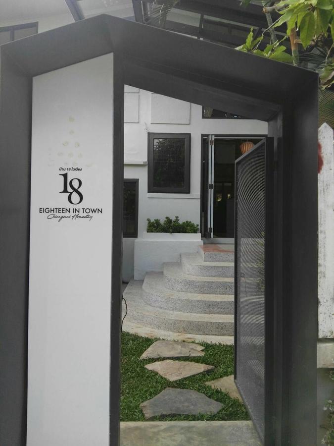 18 In Town Homestay Csiangmaj Kültér fotó