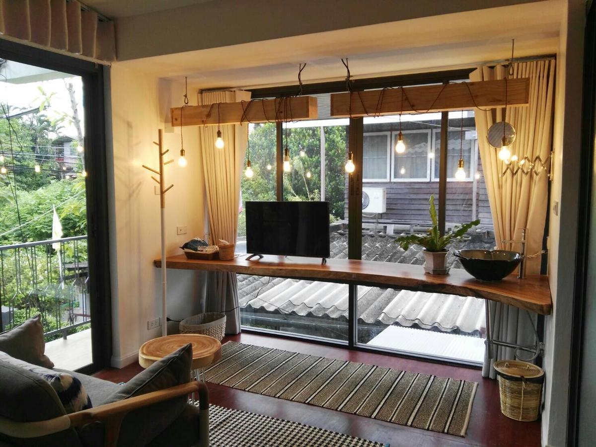 18 In Town Homestay Csiangmaj Kültér fotó